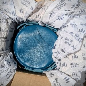 Portland Leather Soul Blue Small Circle Crossbody ~UNICORN COLOR~